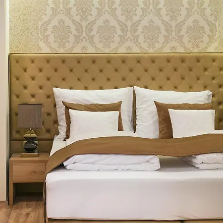 Foter Rezidencia 2 4*