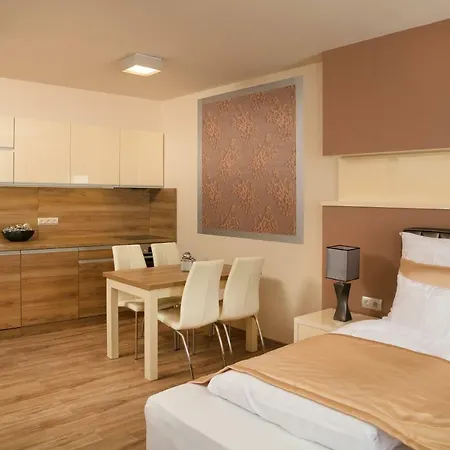 Foter Rezidencia 2 4*