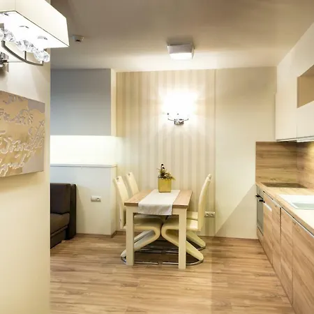 شقة فندقية Foter Rezidencia 2 4*