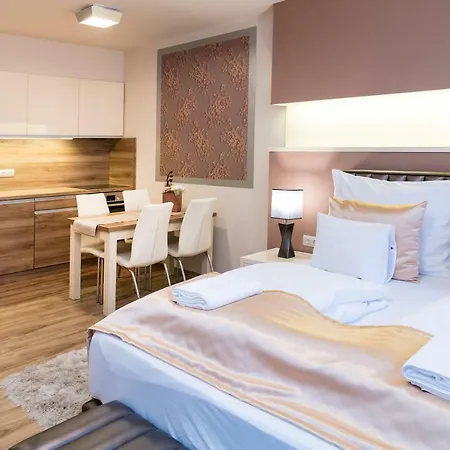 Foter Rezidencia 2 شقة فندقية