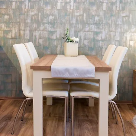 Foter Rezidencia 2 شقة فندقية 4*