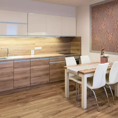 Foter Rezidencia 2 4*