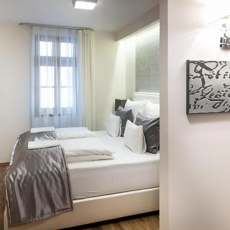 Foter Rezidencia 2 4*