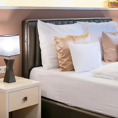 Foter Rezidencia 2 شقة فندقية