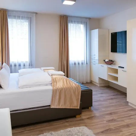 Foter Rezidencia 2 Γκιόρ