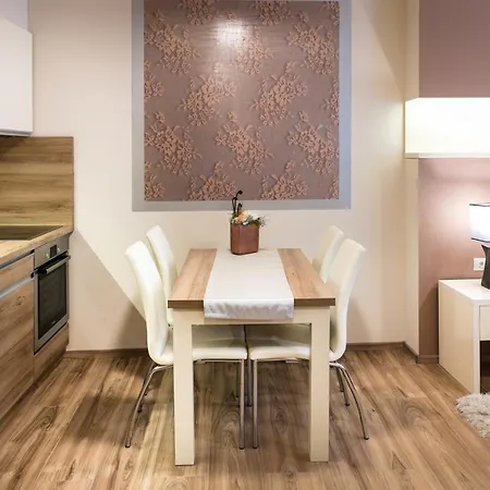 Foter Rezidencia 2 Aparthotel 4*