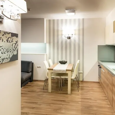 Foter Rezidencia 2 4*