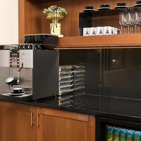 Foter Rezidencia 2 公寓式酒店 杰尔