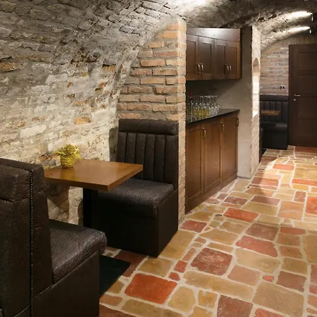 Foter Rezidencia 2 شقة فندقية